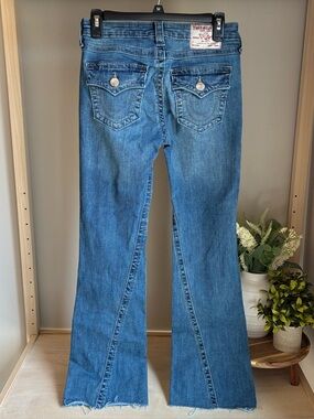 True Religion Joey Mid Rise Flare‎ Women's Jeans Size 26 Blue Stretch
Flap